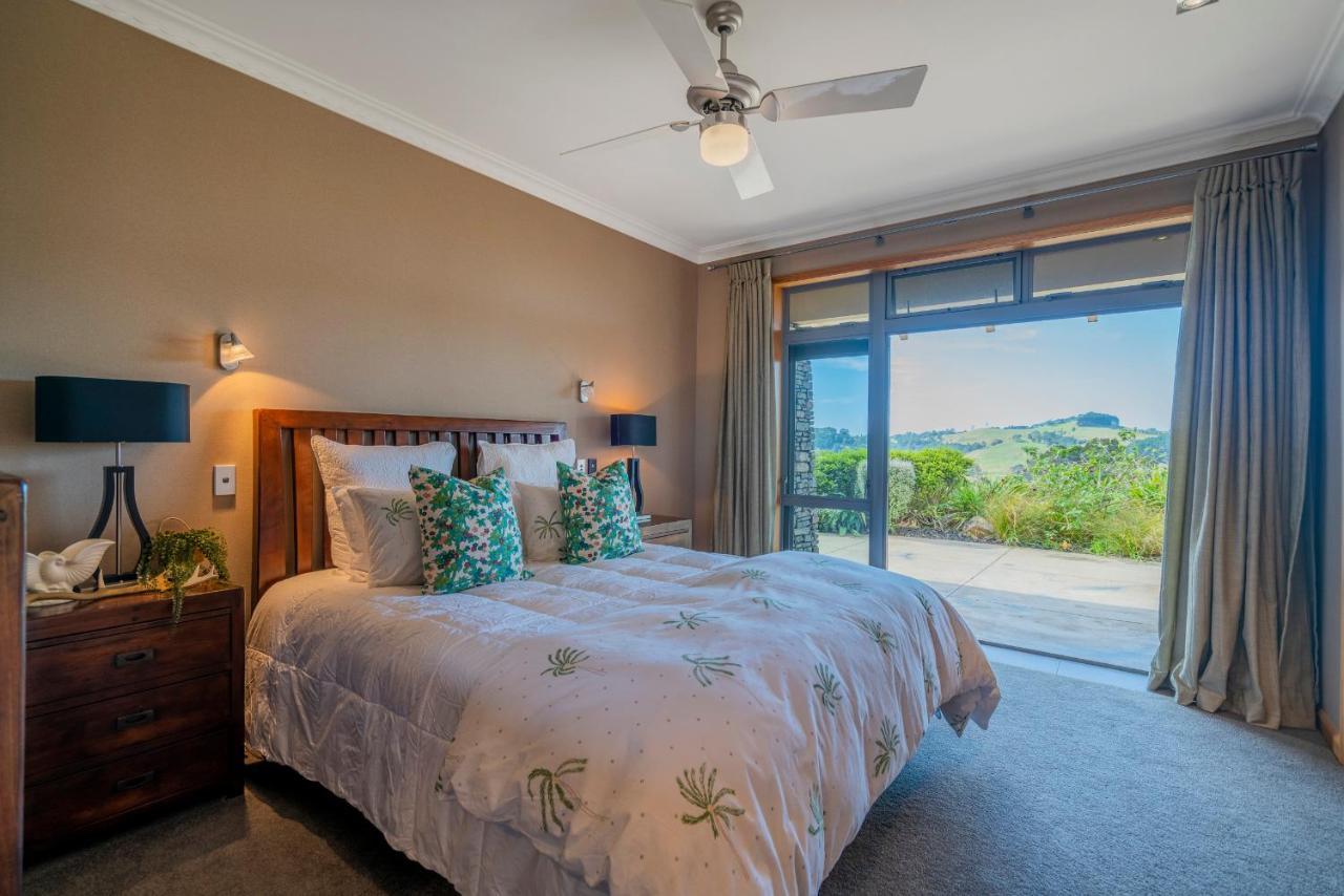 Appartement Luxury Country Retreat à Cooks Beach Extérieur photo